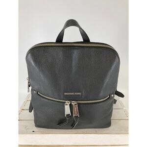 MICHAEL KORS, MEDIUM SIZE BLACK PEBBLED LEATHER BACKPACK (ASIS)